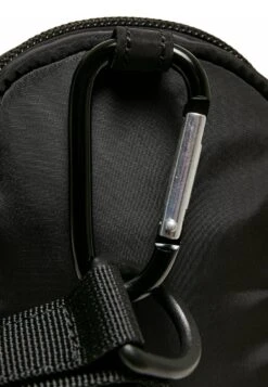 URBAN CLASSICS Multifunctional Festival - Heuptas - Black -Urban Classics 02f785f57a9a4e45b3fcb1a077eeef22