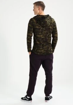 URBAN CLASSICS Interlock Camo Zip- Vest - Wood -Urban Classics 074076ae416d420ca43f81929c4b6ccd