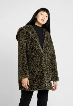 URBAN CLASSICS Winterjas - Darkolive