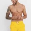 URBAN CLASSICS Block - Zwemshorts - Chrome Yellow -Urban Classics 194acde0aa554e4f97bad734b4959c60