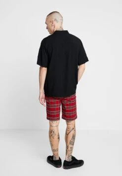 URBAN CLASSICS Checker- Shorts - Red/Black -Urban Classics 1a2e4ddb3ca544459555fe0d6f876114