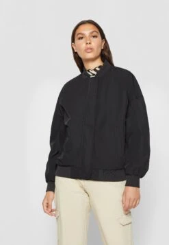 URBAN CLASSICS Bomberjacks - Black