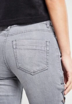 URBAN CLASSICS Jeans Skinny Fit - Grey 11 URBAN CLASSICS Jeans Skinny Fit - Grey -Urban Classics 252f67f434534d9fb1ff16e90cac477f