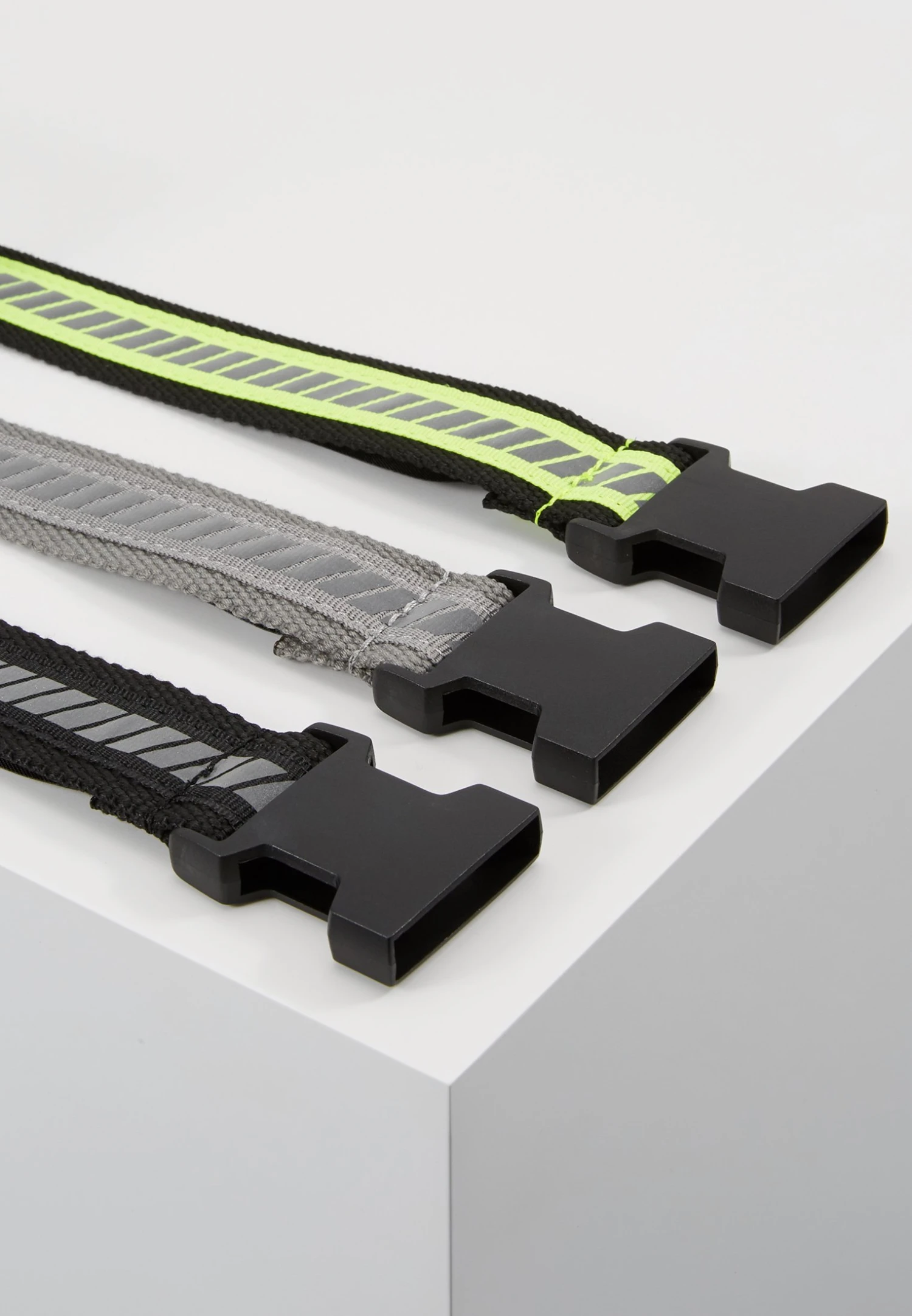 URBAN CLASSICS Reflective Belt 3 Pack - Riem - Black/Silver/Neonyellow/Grey 6 URBAN CLASSICS Reflective Belt 3 Pack - Riem - Black/Silver/Neonyellow/Grey - Afbeelding 4