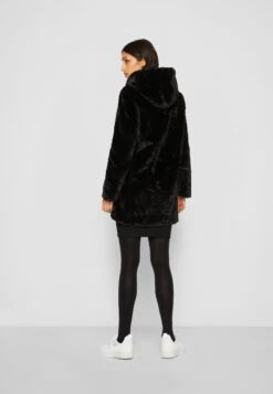 URBAN CLASSICS Mantel - Black -Urban Classics 3c82f7d9a0804f0c857fa43a28fe4f3c