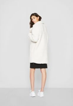 Winterjas - Whitesand 12 Winterjas - Whitesand -Urban Classics 42ba2a29ad4a40f39b43108858e4c672