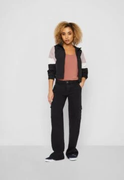 URBAN CLASSICS Short 3-Tone Crinkle- Jas - Black Duskrose Whitesand -Urban Classics 6863c209744842ed83d0d972ad7ac0cb