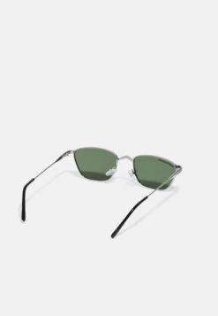 URBAN CLASSICS Sunglasses Kalymnos With Chain Unisex - Zonnebril - Silver-Coloured/Green 9 URBAN CLASSICS Sunglasses Kalymnos With Chain Unisex - Zonnebril - Silver-Coloured/Green -Urban Classics 69a4dd988145468281c011e66f58f20b