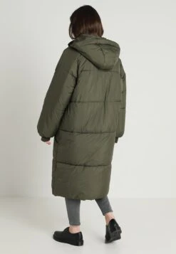 Ladies Oversize Puffer Coat - Winterjas - Darkolive/Beige -Urban Classics 6a8bda1025c04c2d93e709b39433dac3