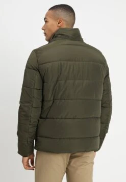 URBAN CLASSICS Hooded Puffer Jacket - Winterjas - Olive -Urban Classics 7cef74cce82440c69be7bd7ac20460b8