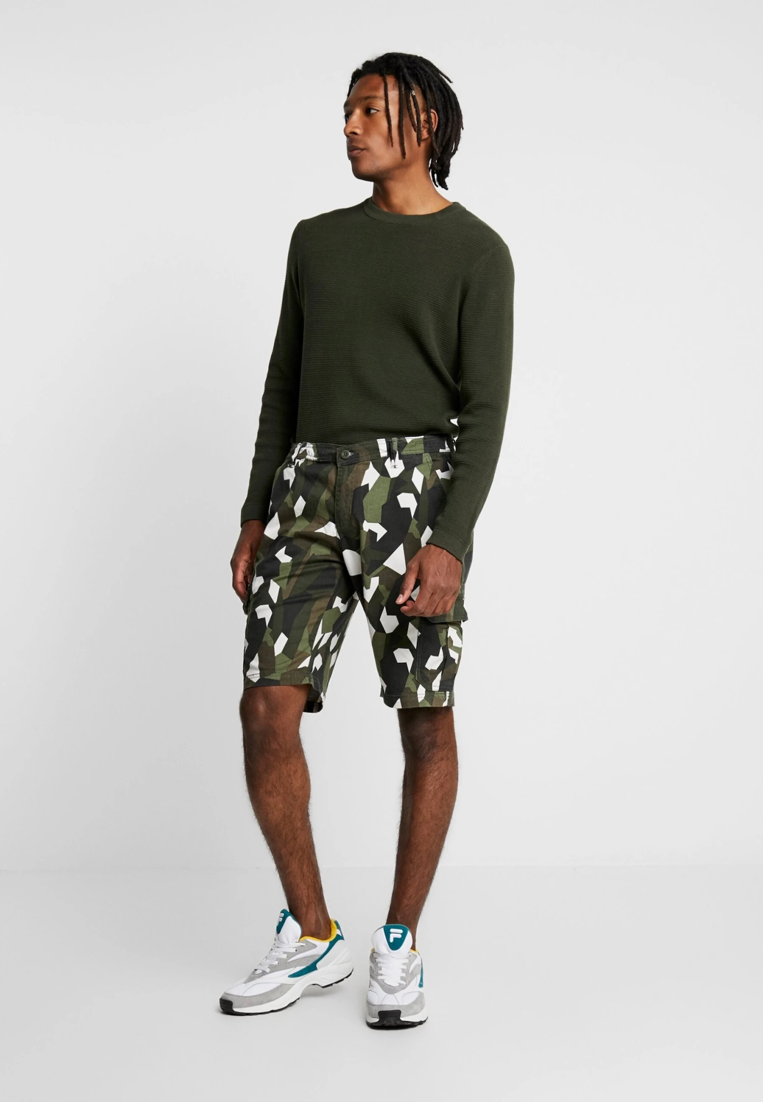 URBAN CLASSICS Geometric Camo Stretch Twill Cargo - Shorts - Wood Camo 4 URBAN CLASSICS Geometric Camo Stretch Twill Cargo - Shorts - Wood Camo - Afbeelding 2