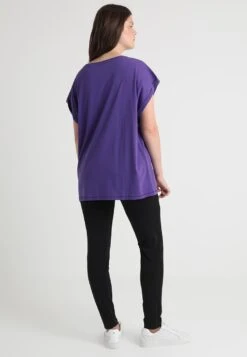 Ladies Extended Shoulder Tee - T-Shirt Basic - Ultraviolet -Urban Classics 941bd1bb456b4936aa8cb52c5d25efbe