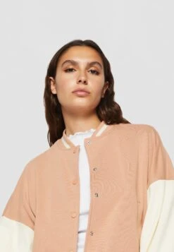 URBAN CLASSICS 2 Tone College- Bomberjacks - Amber Whitesand -Urban Classics 96a001f4c8974c5193dc8e0ba50d4190