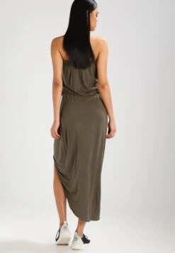 URBAN CLASSICS Bandeau- Maxi-Jurk - Olive -Urban Classics 98f031d3f1fb4a60b3622a01e94e7dc1