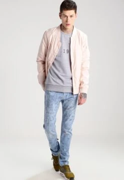 URBAN CLASSICS Light Bomber Jacket - Bomberjacks - Light Pink -Urban Classics adb2a46b57bc433cae41d54eb4cc892d