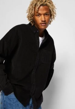 URBAN CLASSICS Corduroy Shirt - Overhemd - Black -Urban Classics affcfe7f9d54463d8c375bbfc1beb47a