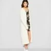 URBAN CLASSICS Feather- Vest - Whitesand