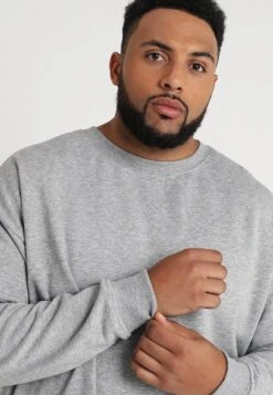 URBAN CLASSICS Crew Neck - Sweater - Grey 11 URBAN CLASSICS Crew Neck - Sweater - Grey -Urban Classics ba4284c7355d4865ac7041d983fcf55b