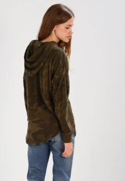 URBAN CLASSICS Ladies Oversized Camo Hoody - Hoodie - Olive -Urban Classics baaf3770f3b74b5c88baabcc8204da66