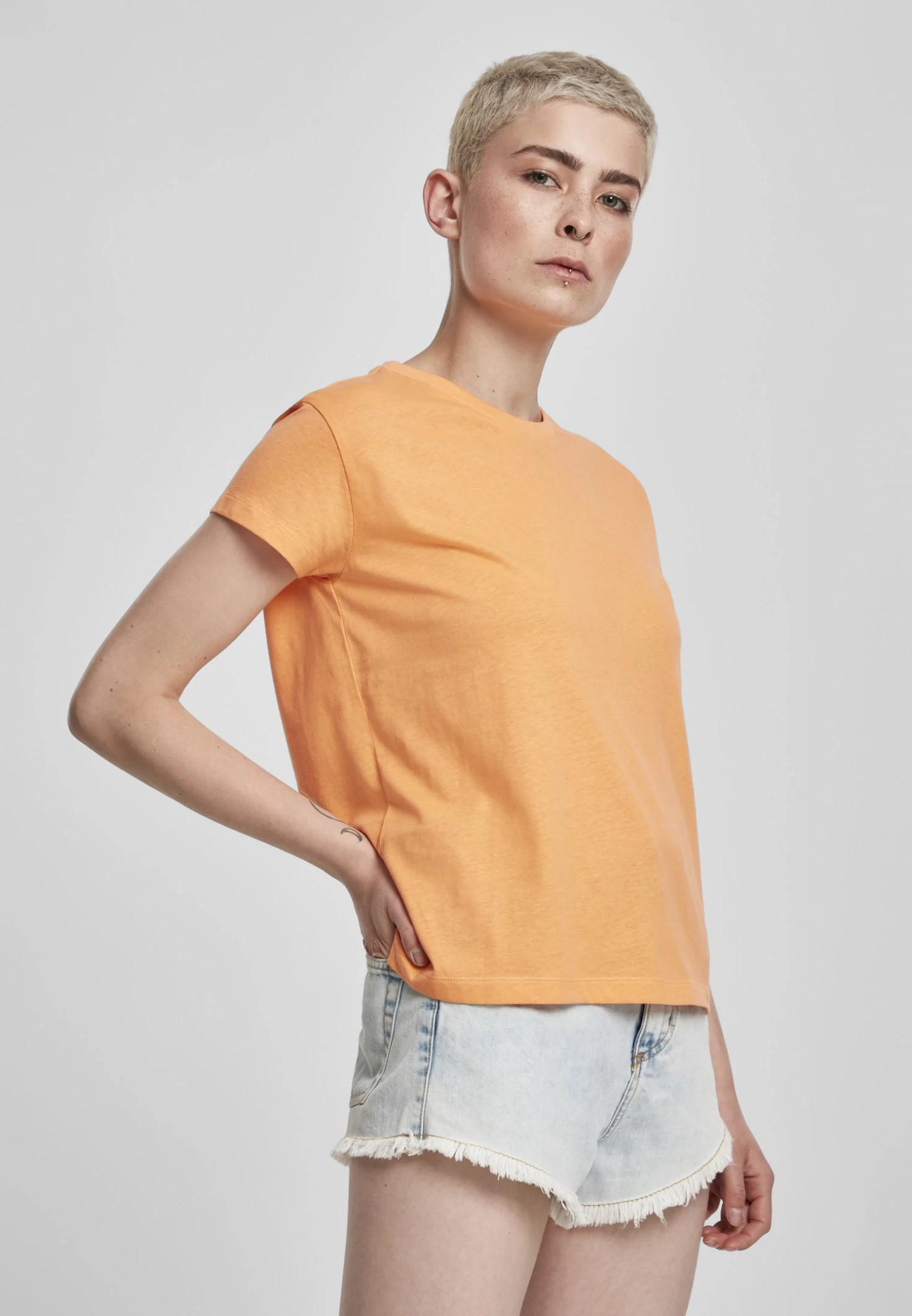 URBAN CLASSICS Ladies Basic Box Tee - T-Shirt Basic - Papaya 3 URBAN CLASSICS Ladies Basic Box Tee - T-Shirt Basic - Papaya