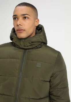 URBAN CLASSICS Hooded Puffer Jacket - Winterjas - Olive -Urban Classics c7f13b3ea78f4f028ca4d8673e680bda
