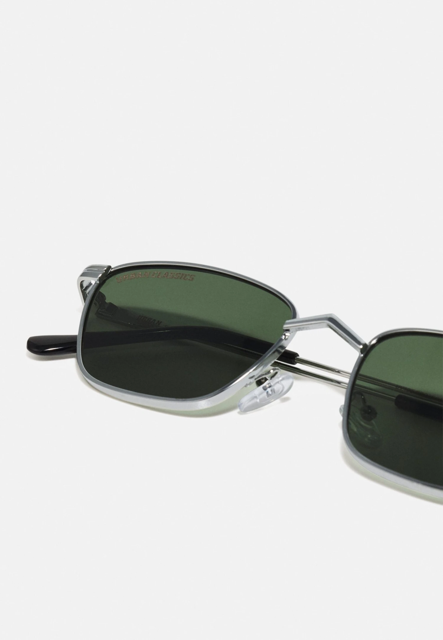 URBAN CLASSICS Sunglasses Kalymnos With Chain Unisex - Zonnebril - Silver-Coloured/Green 8 URBAN CLASSICS Sunglasses Kalymnos With Chain Unisex - Zonnebril - Silver-Coloured/Green - Afbeelding 6