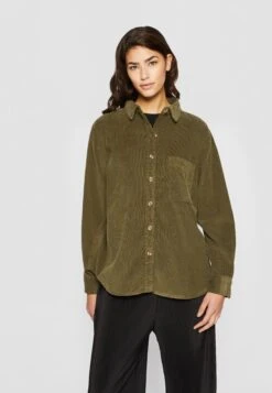 URBAN CLASSICS Ladies Corduroy Oversized Shirt - Overhemdblouse - Olive -Urban Classics d52e0fcbf5714610946691bcc49ecf67